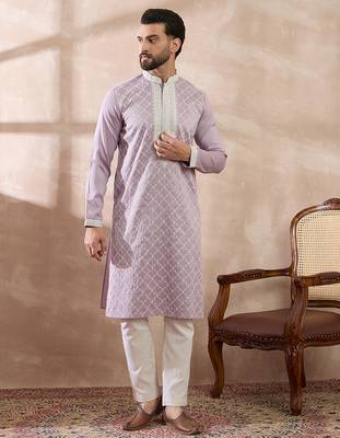 Men lavender silk blend embroidered mandarin collar straight kurta 3