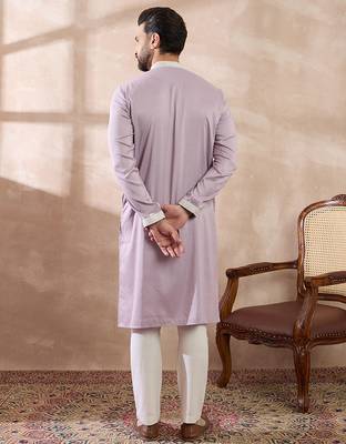 Men lavender silk blend embroidered mandarin collar straight kurta 4