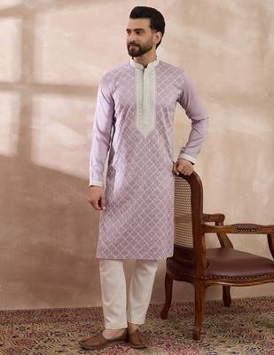 Men lavender silk blend embroidered mandarin collar straight kurta 5