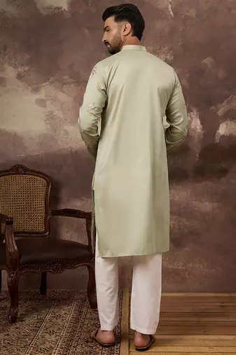 Men green silk blend solid embroidered straight kurta