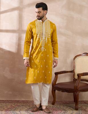 Men yellow silk blend embroidered mandarin collar straight kurta 2