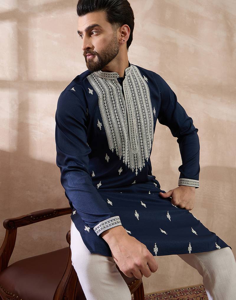 Men navy blue silk blend embroidered mandarin collar straight kurta