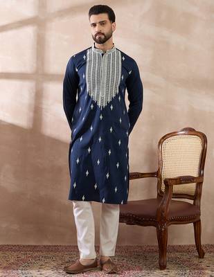 Men navy blue silk blend embroidered mandarin collar straight kurta 3
