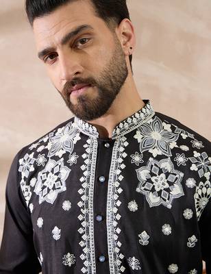 Men black silk blend embroidered mandarin collar straight kurta 2