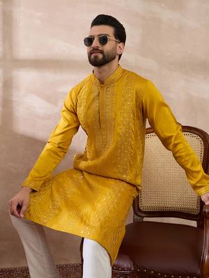 Men mustard silk blend embroidered mandarin collar straight kurta 1