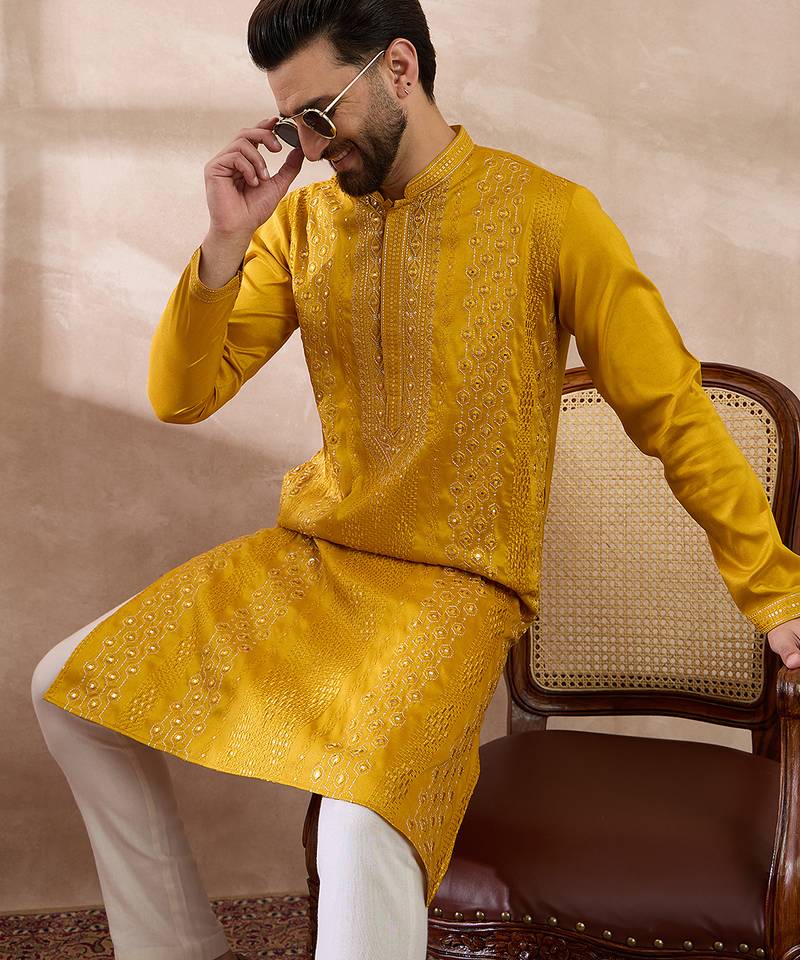 Men mustard silk blend embroidered mandarin collar straight kurta