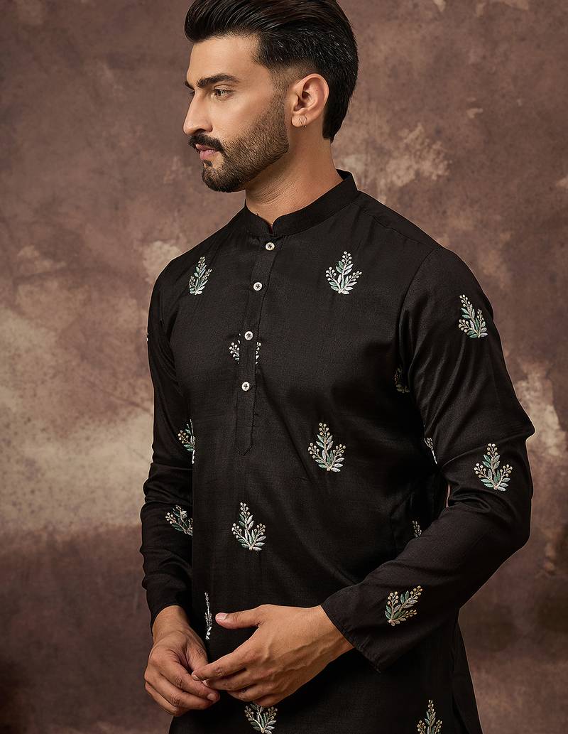 Men black silk blend solid embroidered straight kurta