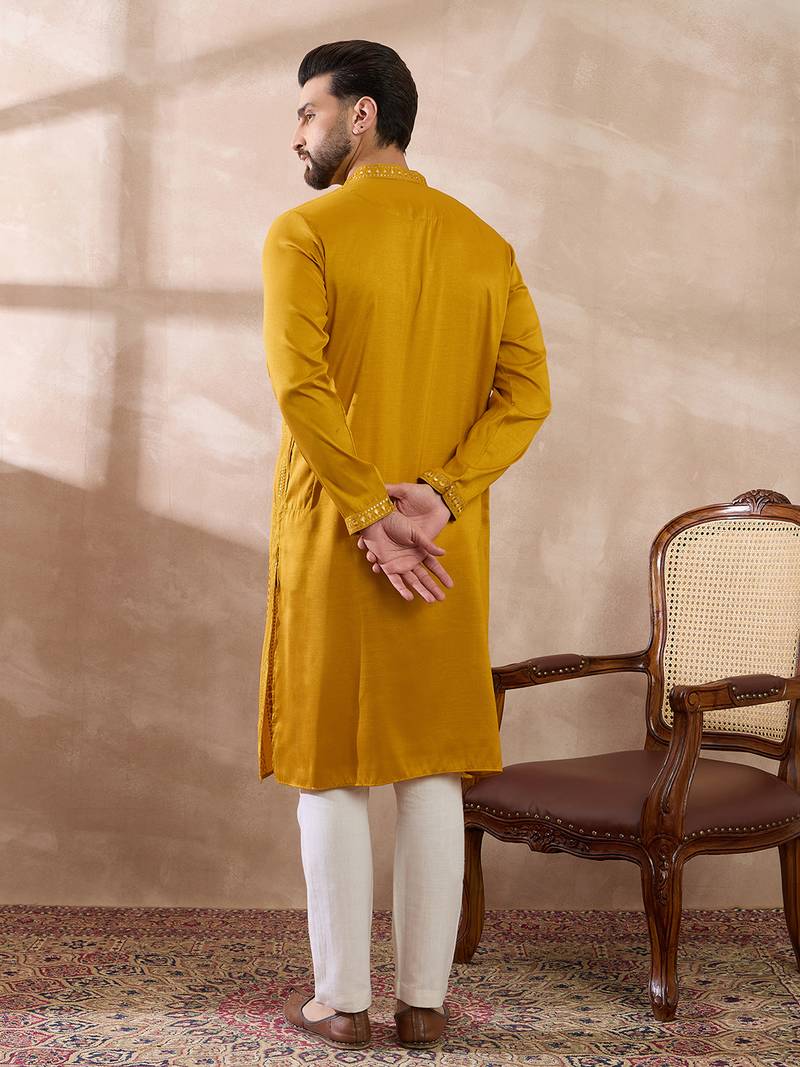 Men mustard silk blend embroidered mandarin collar straight kurta