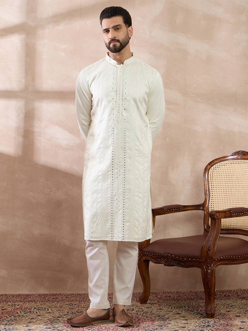 Men white silk blend embroidered mandarin collar straight kurta