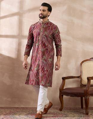 Men red silk blend printed mandarin collar straight kurta 3
