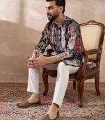 Men black silk blend printed mandarin collar straight kurta