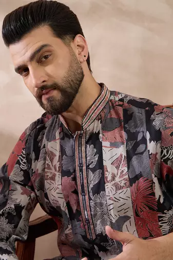 Men black silk blend printed mandarin collar straight kurta