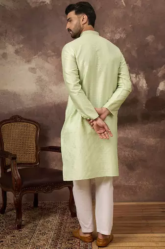 Men green silk blend solid woven design straight kurta