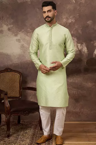 Men green silk blend solid woven design straight kurta