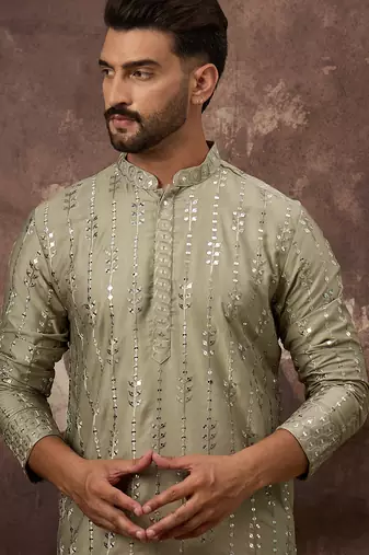Men green silk blend solid embroidered straight kurta