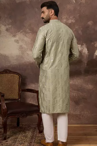 Men green silk blend solid embroidered straight kurta