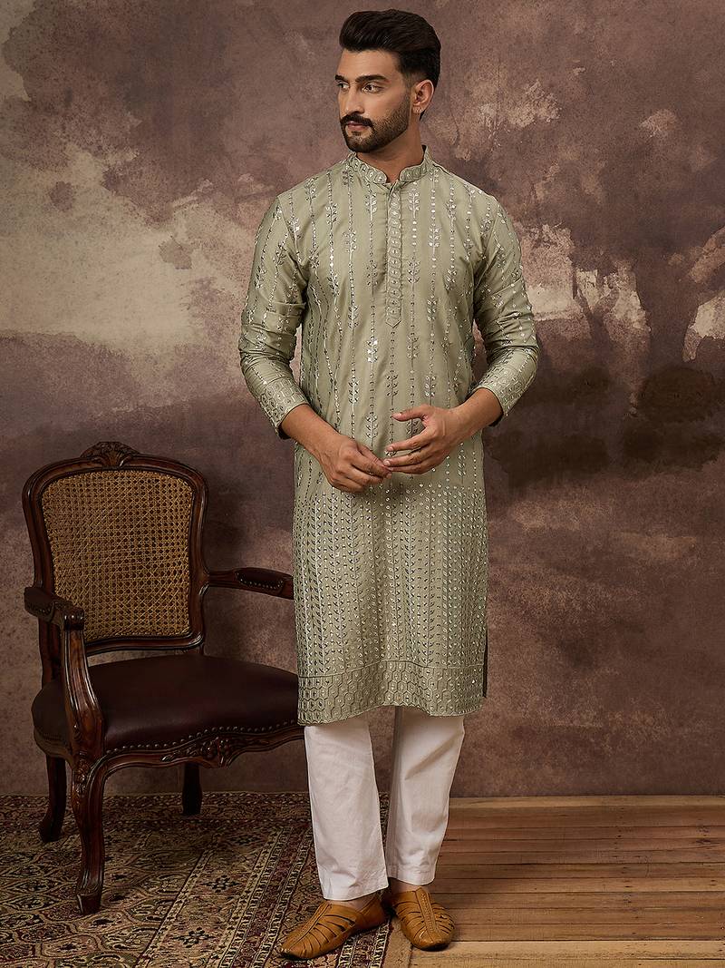 Men green silk blend solid embroidered straight kurta