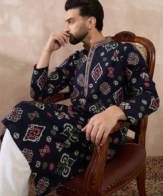 Men blue silk blend printed mandarin collar straight kurta 1