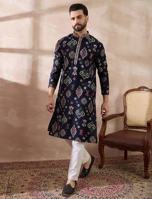 Men blue silk blend printed mandarin collar straight kurta 3
