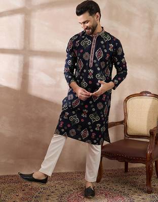 Men blue silk blend printed mandarin collar straight kurta 5