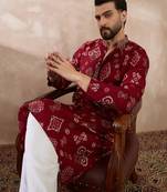 Men red silk blend printed mandarin collar straight kurta