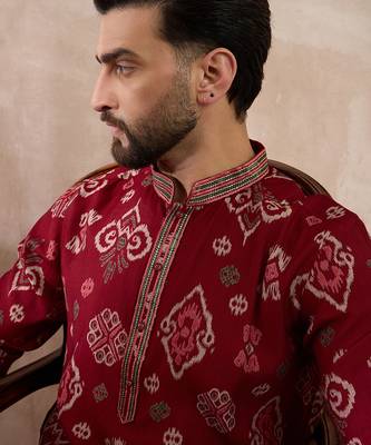 Men red silk blend printed mandarin collar straight kurta 2