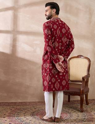 Men red silk blend printed mandarin collar straight kurta 4