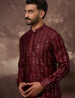 Men maroon silk blend solid embroidered straight kurta 1