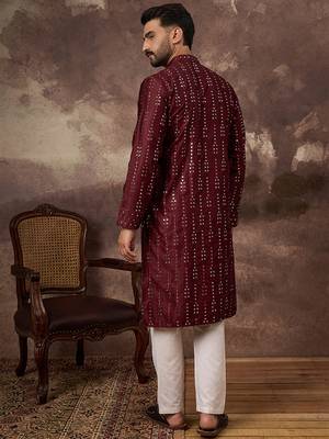 Men maroon silk blend solid embroidered straight kurta 4