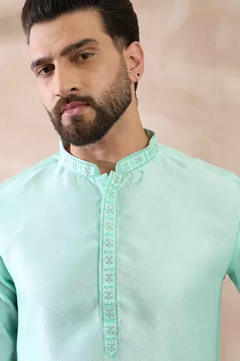 Men teal polyester woven design mandarin collar straight kurta