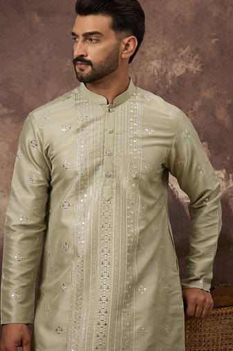 Men green silk blend solid embroidered straight kurta