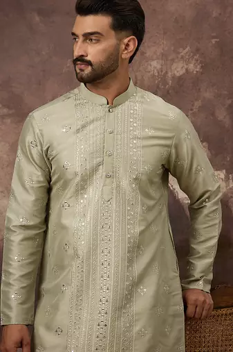 Men green silk blend solid embroidered straight kurta