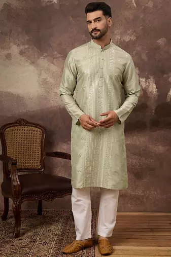 Men green silk blend solid embroidered straight kurta