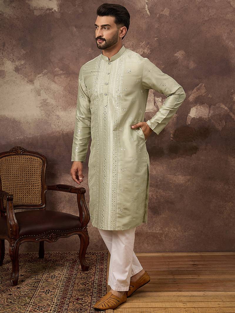 Men green silk blend solid embroidered straight kurta