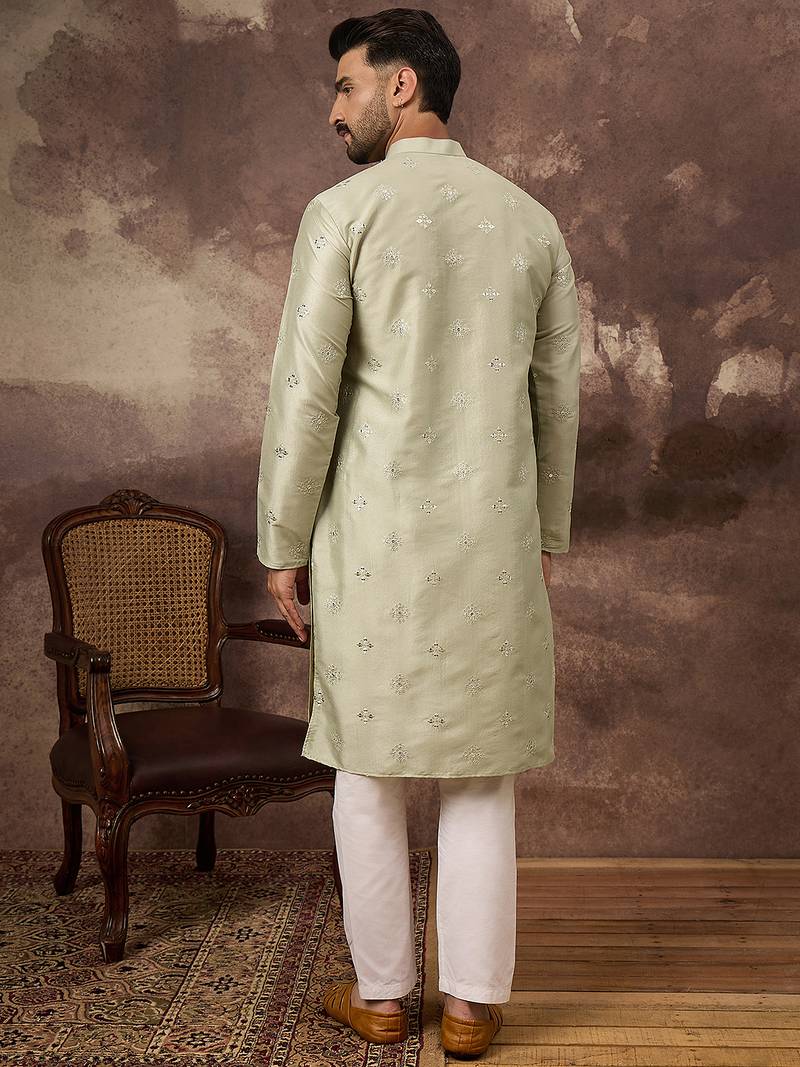 Men green silk blend solid embroidered straight kurta