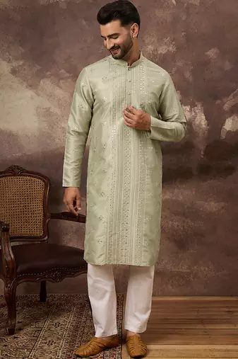Men green silk blend solid embroidered straight kurta
