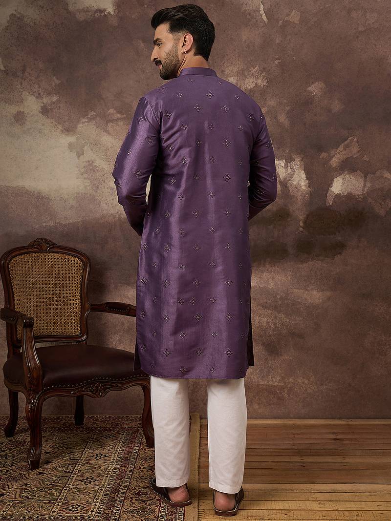 Men purple silk blend solid embroidered straight kurta