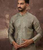 Men green silk blend solid embroidered straight kurta
