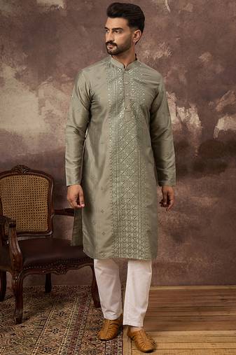 Men green silk blend solid embroidered straight kurta