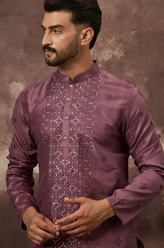 Men mauve silk blend solid embroidered straight kurta
