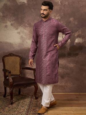 Men mauve silk blend solid embroidered straight kurta 5