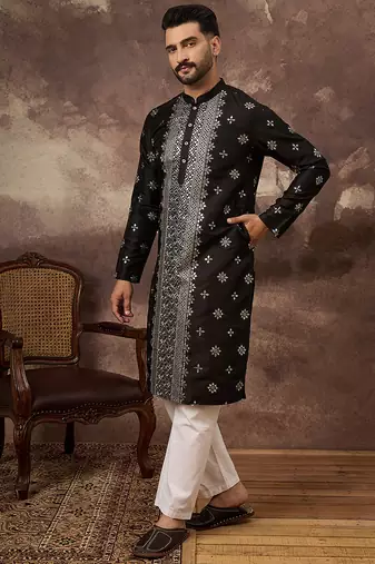 Men black silk blend solid embroidered straight kurta