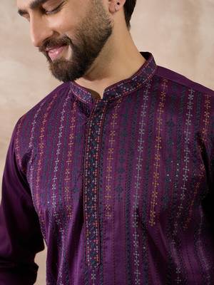 Men purple silk blend embroidered mandarin collar straight kurta 2