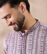 Men lavender silk blend embroidered mandarin collar straight kurta