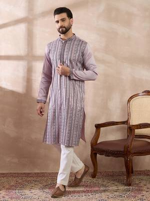 Men lavender silk blend embroidered mandarin collar straight kurta 3