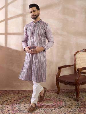 Men lavender silk blend embroidered mandarin collar straight kurta 5