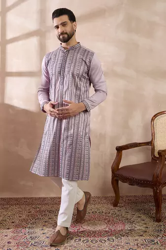 Men lavender silk blend embroidered mandarin collar straight kurta