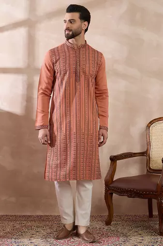 Men orange silk blend embroidered mandarin collar straight kurta