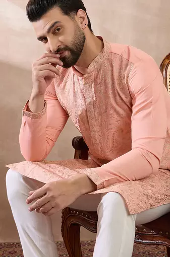 Men peach silk blend embroidered mandarin collar straight kurta