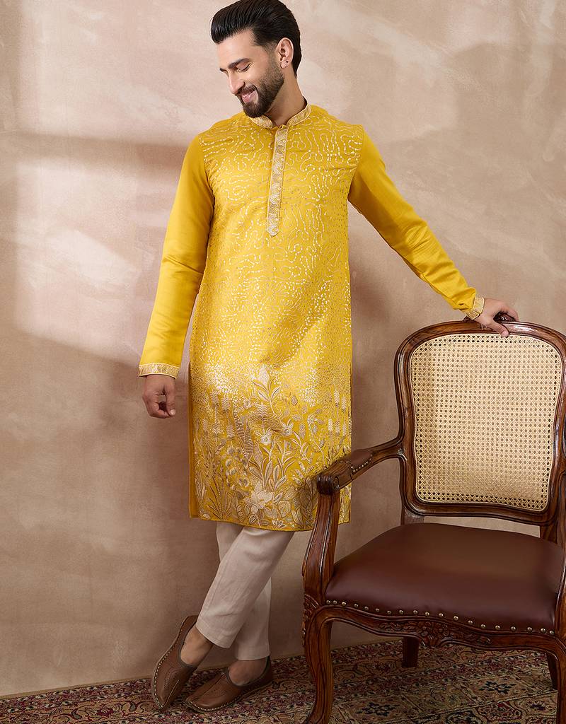 Men yellow silk blend embroidered mandarin collar straight kurta